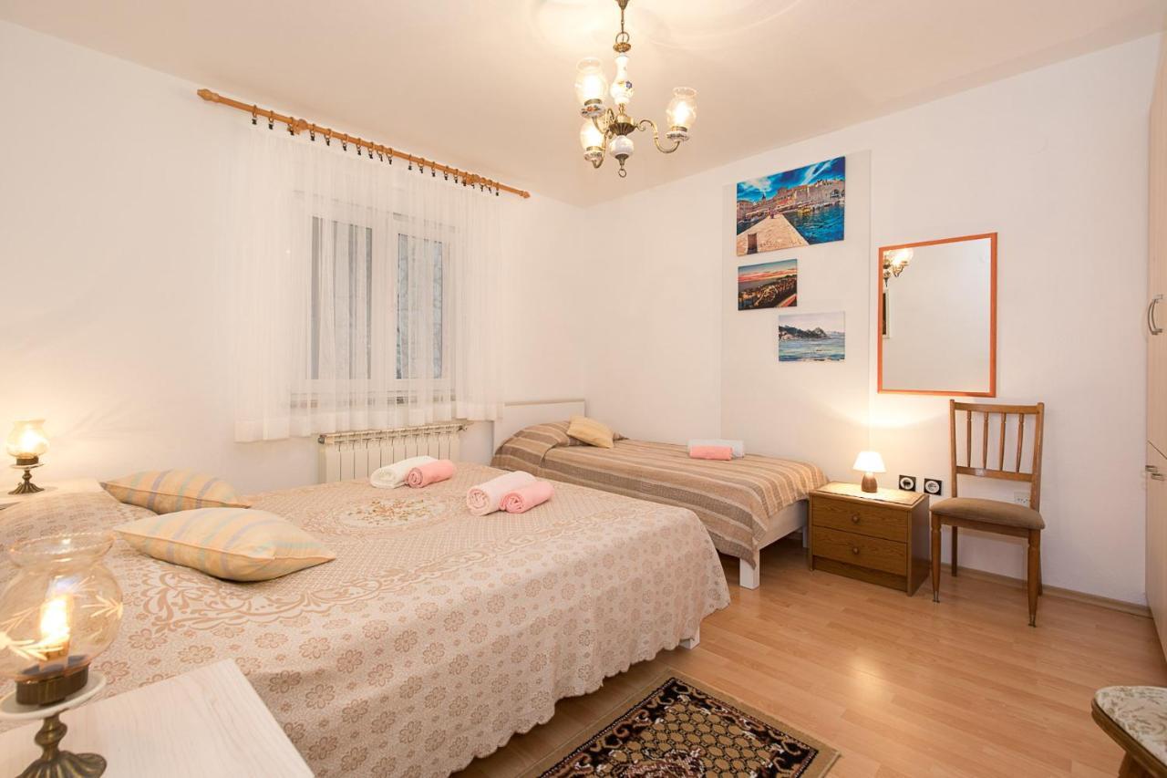 Apartment Stefano Vrh  エクステリア 写真