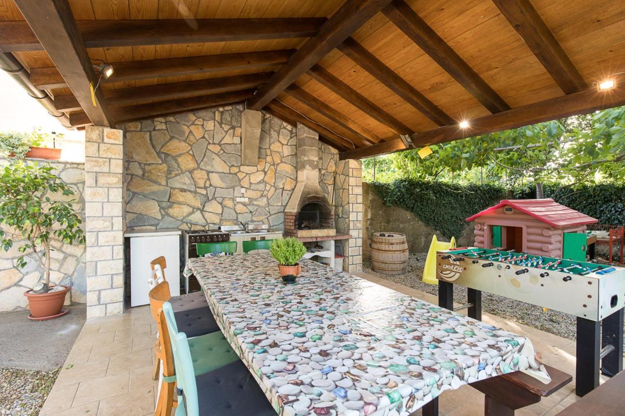 Apartment Stefano Vrh  エクステリア 写真