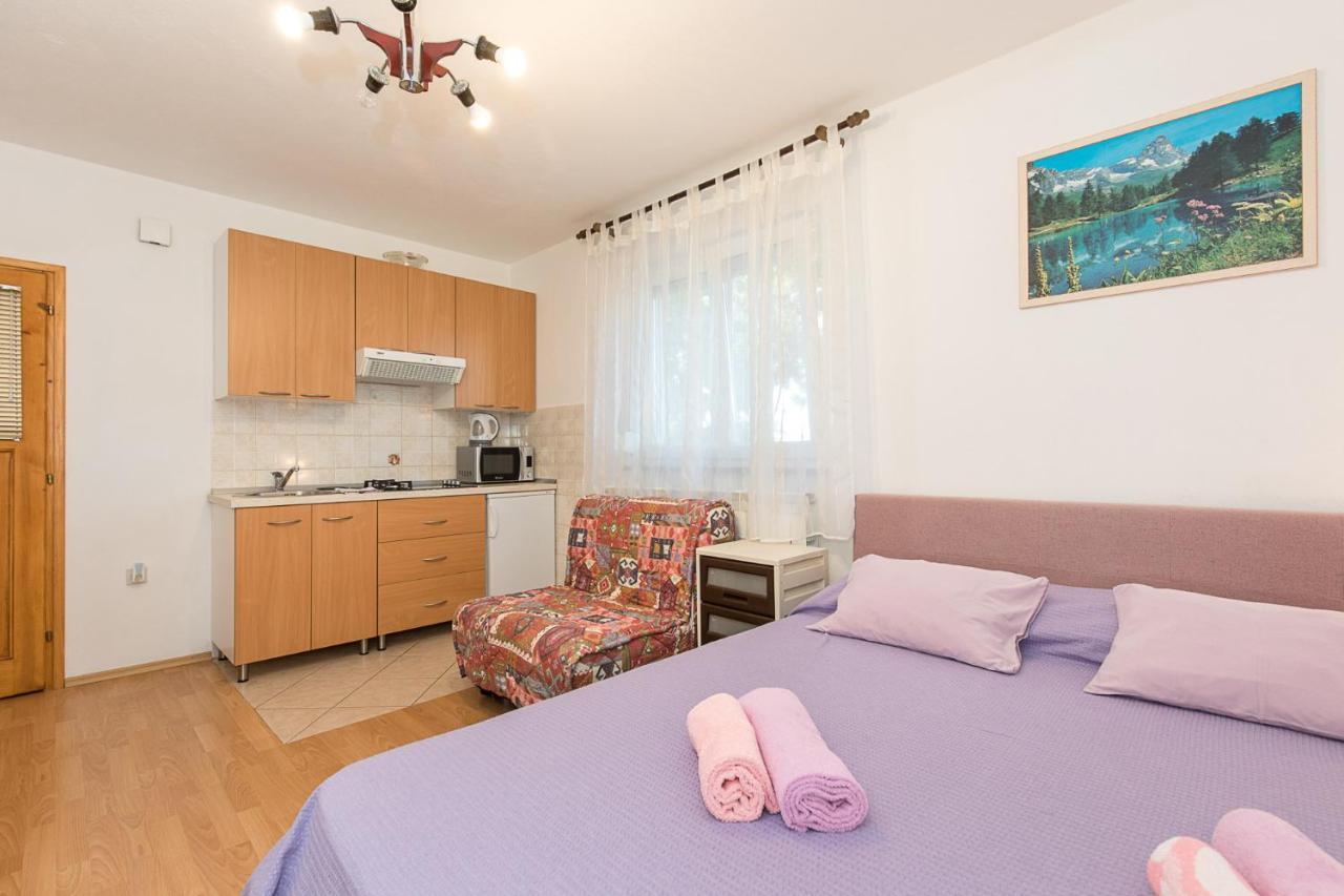Apartment Stefano Vrh  エクステリア 写真